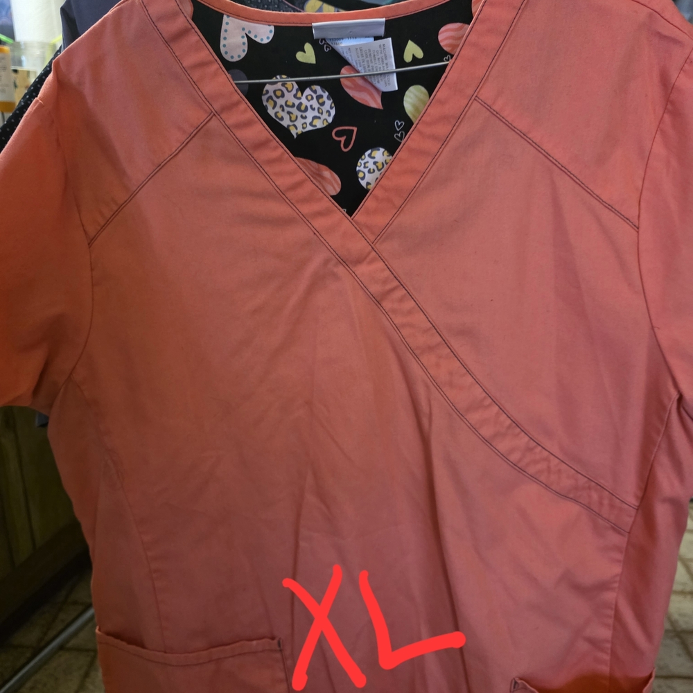 Coral V-Neck Scrub Top XL